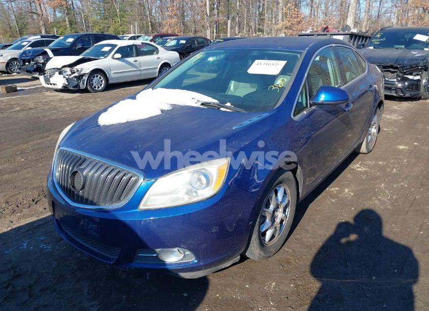 Photo 2 of 2013 Buick Verano (VIN 1G4PP5SK0D4247017)