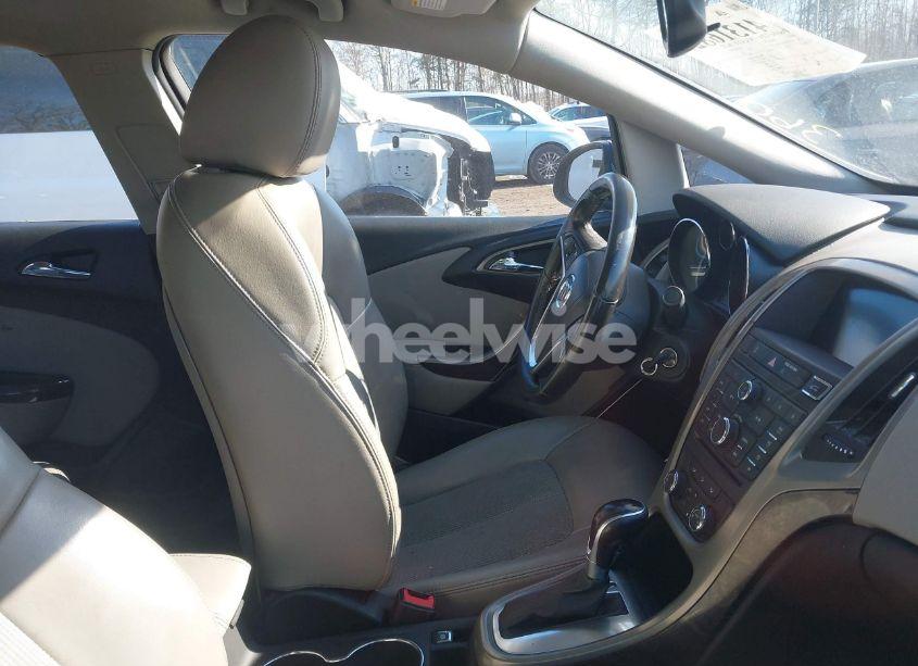 Photo 5 of 2013 Buick Verano (VIN 1G4PP5SK0D4247017)