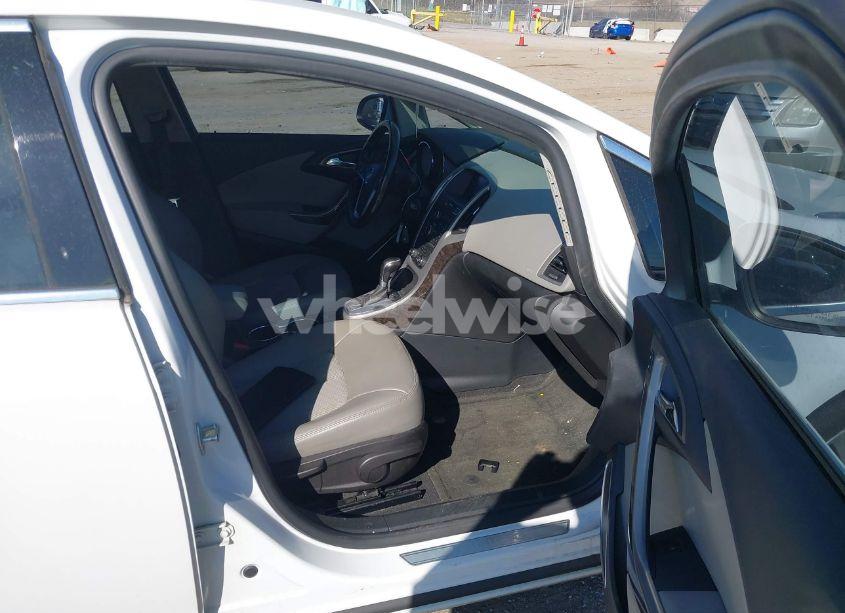 Photo 5 of 2014 Buick Verano (VIN 1G4PP5SK0E4153852)