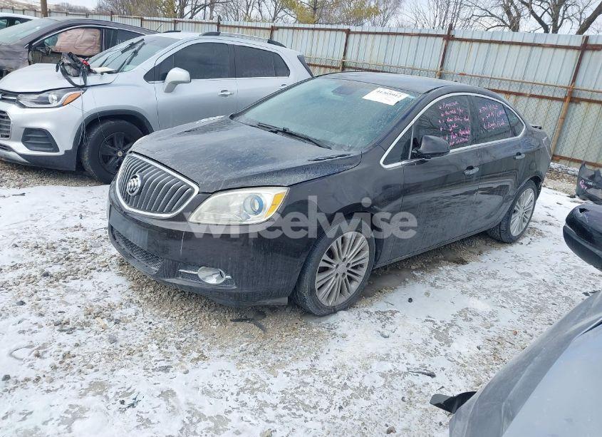 Photo 2 of 2014 Buick Verano (VIN 1G4PP5SK0E4154032)