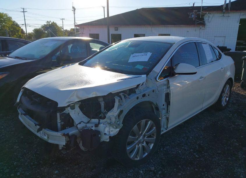 Photo 2 of 2016 Buick Verano (VIN 1G4PP5SK0G4101107)