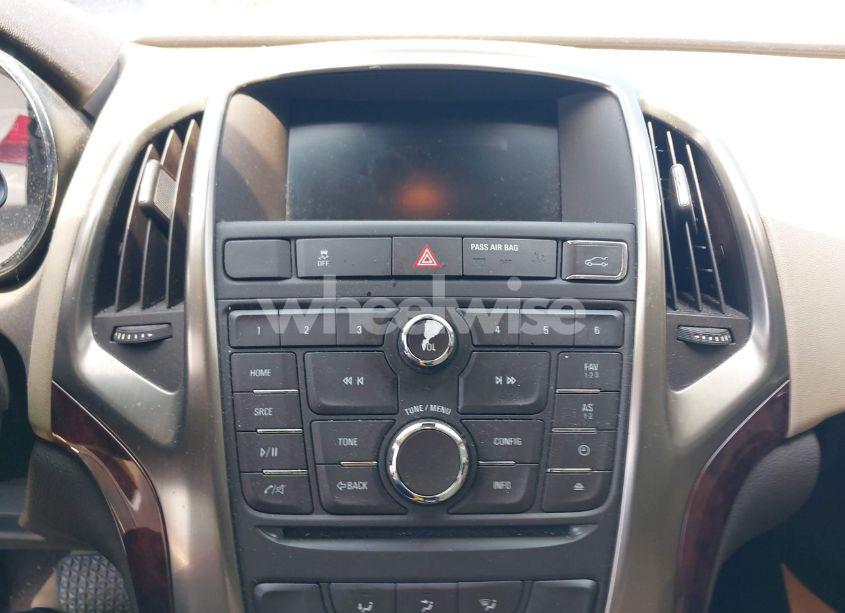 Photo 12 of 2013 Buick Verano (VIN 1G4PP5SK1D4105579)