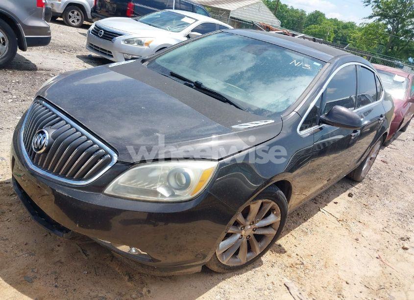 Photo 2 of 2013 Buick Verano (VIN 1G4PP5SK1D4105579)