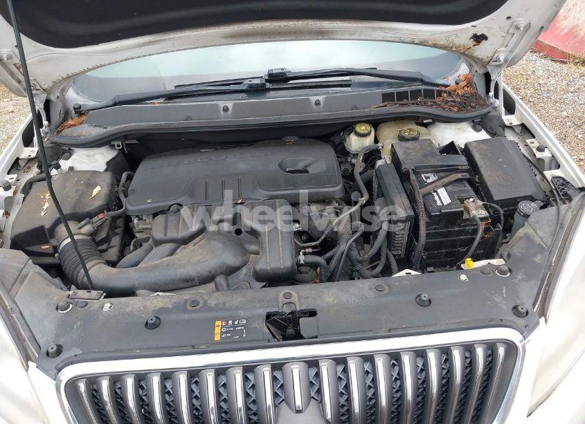 Photo 10 of 2013 Buick Verano (VIN 1G4PP5SK1D4130868)