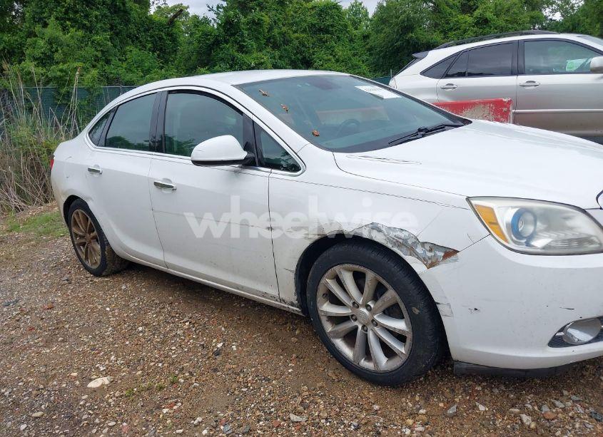 Photo 6 of 2013 Buick Verano (VIN 1G4PP5SK1D4130868)