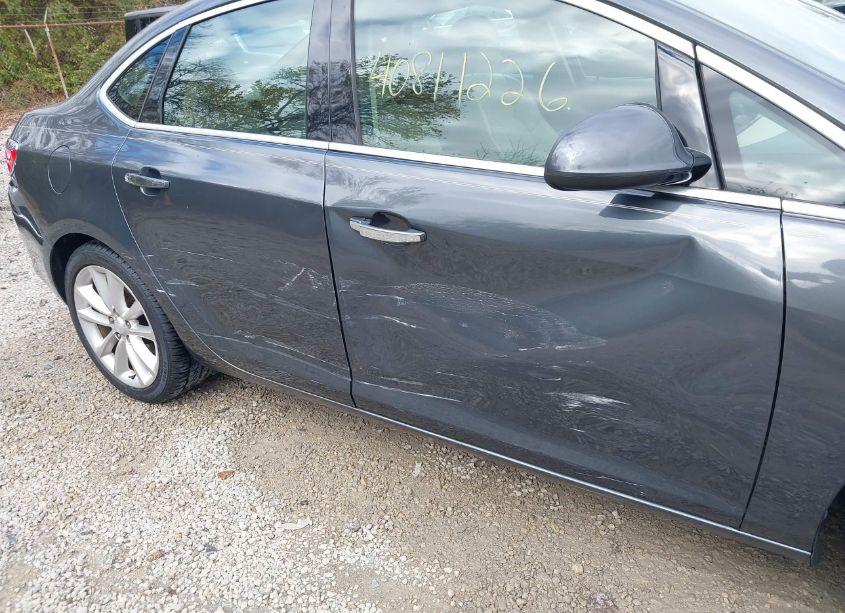 Photo 6 of 2013 Buick Verano (VIN 1G4PP5SK1D4142051)