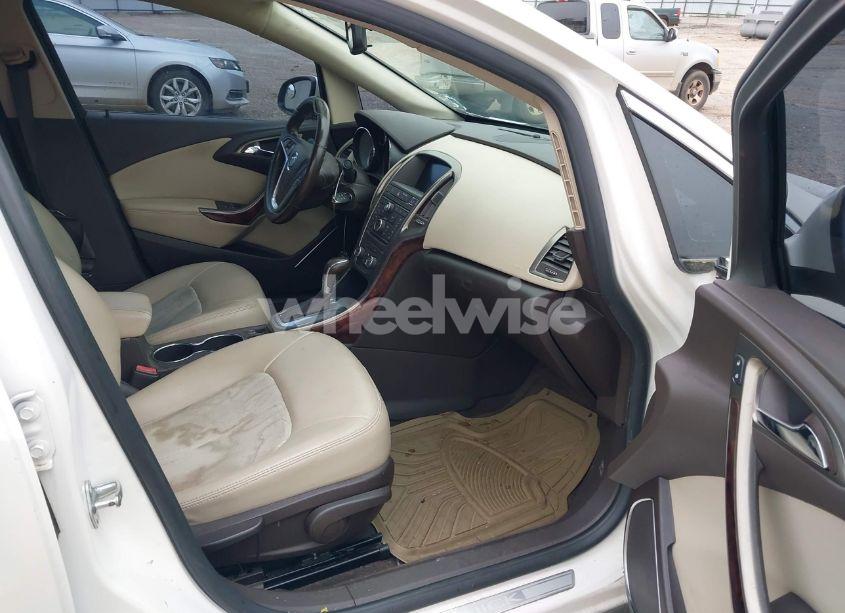 Photo 5 of 2013 Buick Verano (VIN 1G4PP5SK1D4144558)