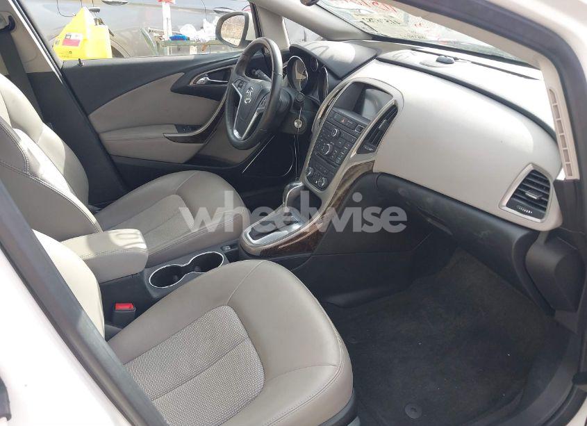 Photo 5 of 2013 Buick Verano (VIN 1G4PP5SK1D4166317)