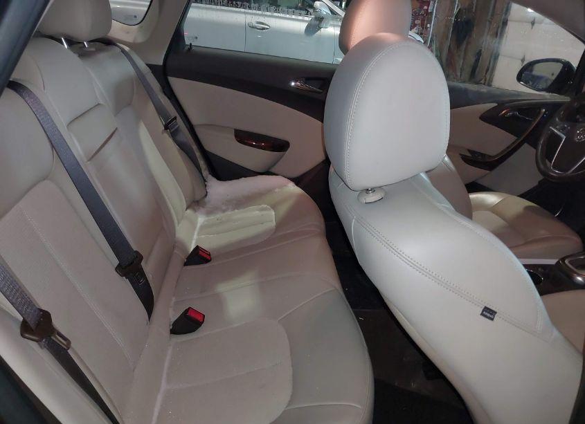 Photo 8 of 2013 Buick Verano (VIN 1G4PP5SK1D4238343)