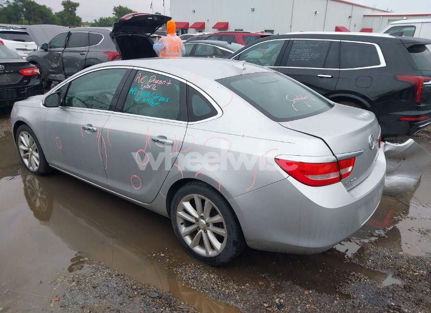 Photo 3 of 2014 Buick Verano (VIN 1G4PP5SK1E4106538)