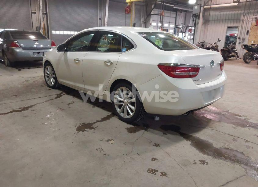 Photo 3 of 2014 Buick Verano (VIN 1G4PP5SK1E4114686)