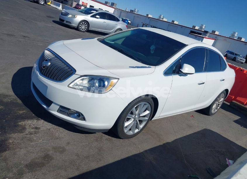 Photo 2 of 2014 Buick Verano (VIN 1G4PP5SK1E4134517)