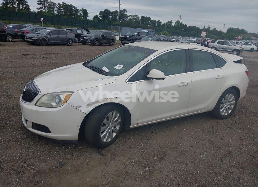 Photo 2 of 2015 Buick Verano (VIN 1G4PP5SK1F4192824)