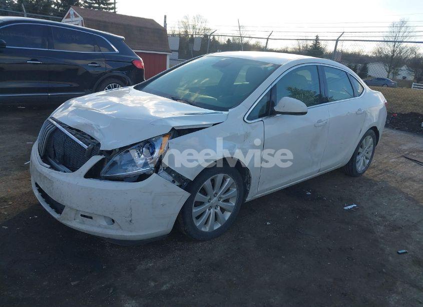 Photo 2 of 2016 Buick Verano (VIN 1G4PP5SK1G4117137)