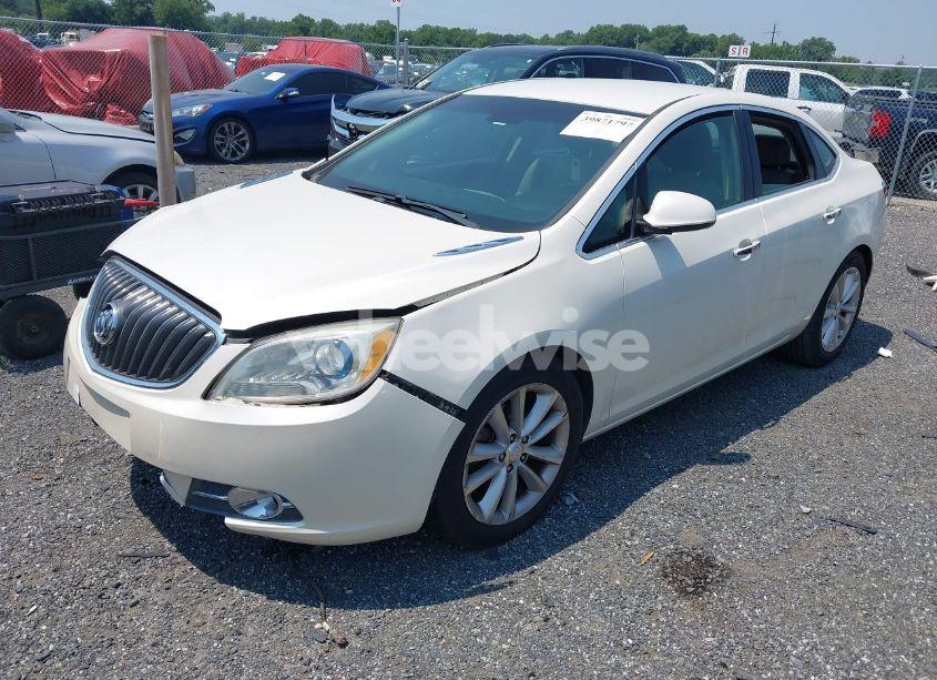 Photo 2 of 2012 Buick Verano (VIN 1G4PP5SK2C4190172)
