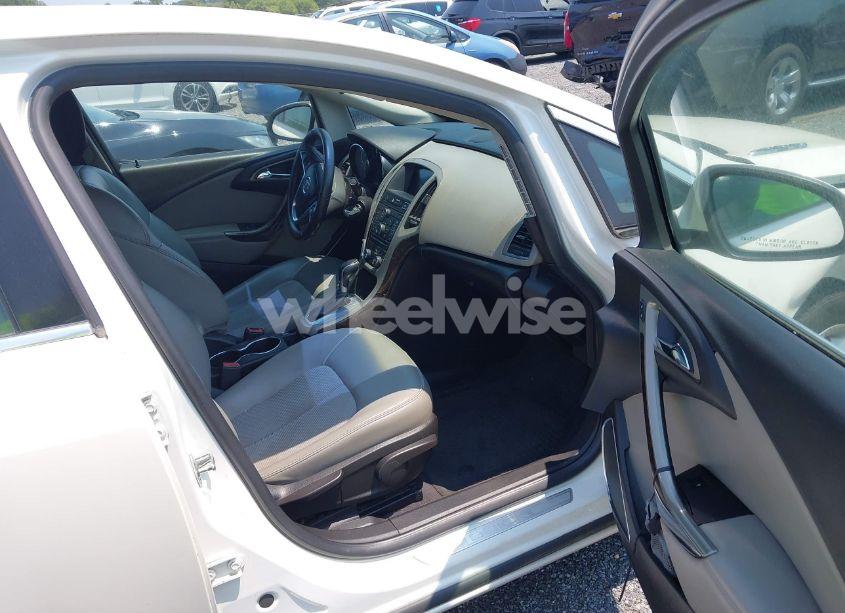 Photo 5 of 2012 Buick Verano (VIN 1G4PP5SK2C4190172)