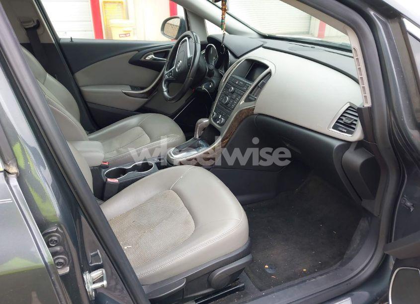 Photo 5 of 2013 Buick Verano (VIN 1G4PP5SK2D4125372)