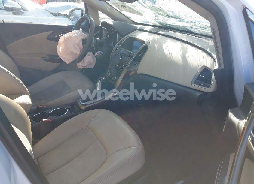 Photo 5 of 2013 Buick Verano (VIN 1G4PP5SK2D4127168)