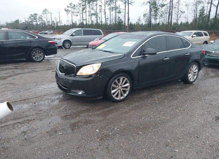 Photo 2 of 2013 Buick Verano (VIN 1G4PP5SK2D4141183)
