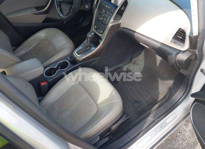 Photo 5 of 2013 Buick Verano (VIN 1G4PP5SK2D4216268)