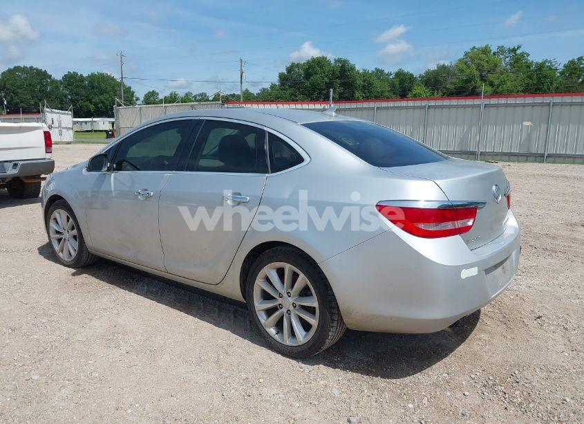 Photo 3 of 2014 Buick Verano (VIN 1G4PP5SK2E4108928)