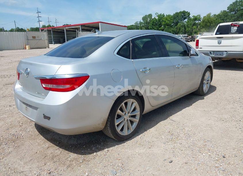 Photo 4 of 2014 Buick Verano (VIN 1G4PP5SK2E4108928)
