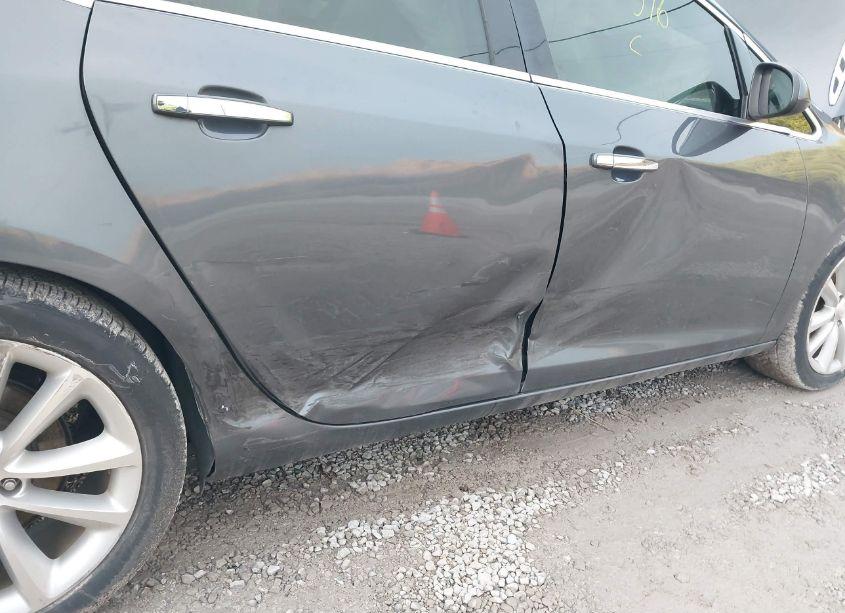 Photo 6 of 2012 Buick Verano (VIN 1G4PP5SK3C4218030)