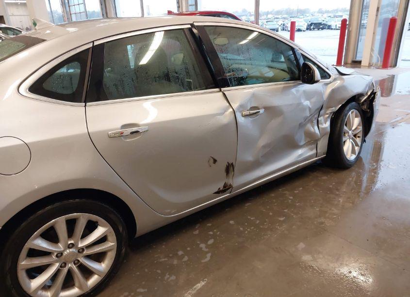 Photo 17 of 2013 Buick Verano (VIN 1G4PP5SK3D4220653)