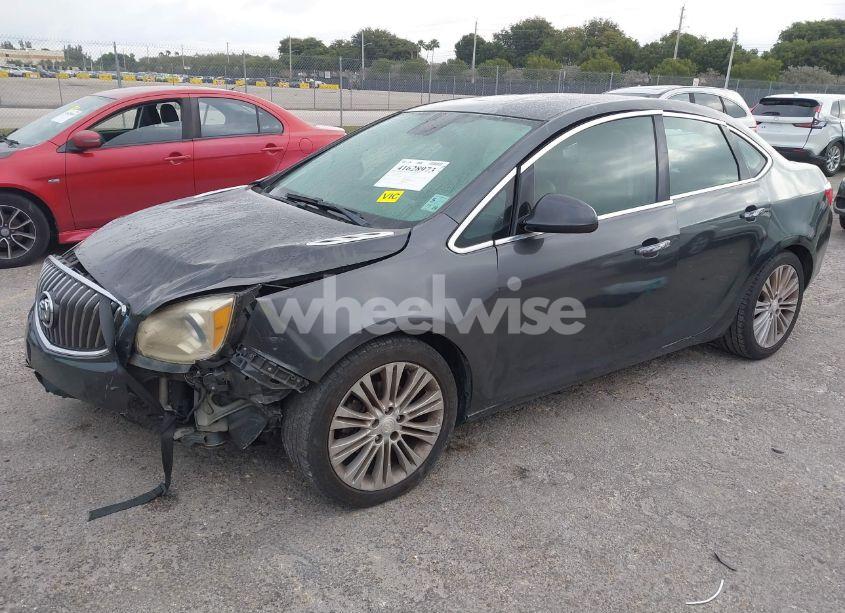 Photo 2 of 2014 Buick Verano (VIN 1G4PP5SK3E4178146)