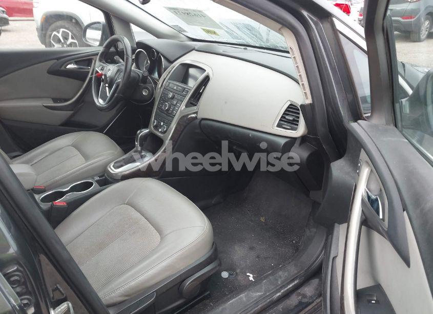 Photo 5 of 2014 Buick Verano (VIN 1G4PP5SK3E4178146)