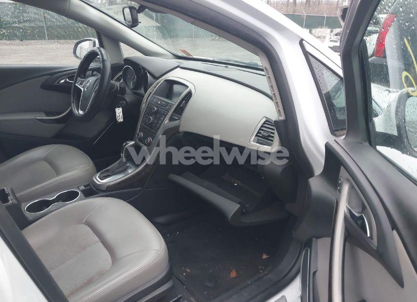 Photo 5 of 2014 Buick Verano (VIN 1G4PP5SK3E4215163)