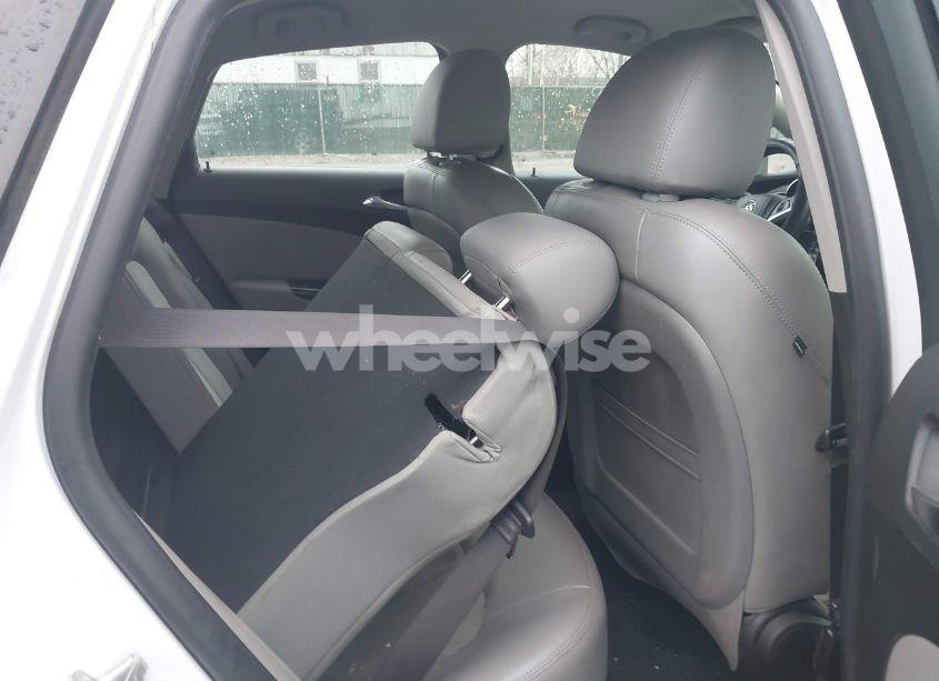 Photo 8 of 2014 Buick Verano (VIN 1G4PP5SK3E4215163)