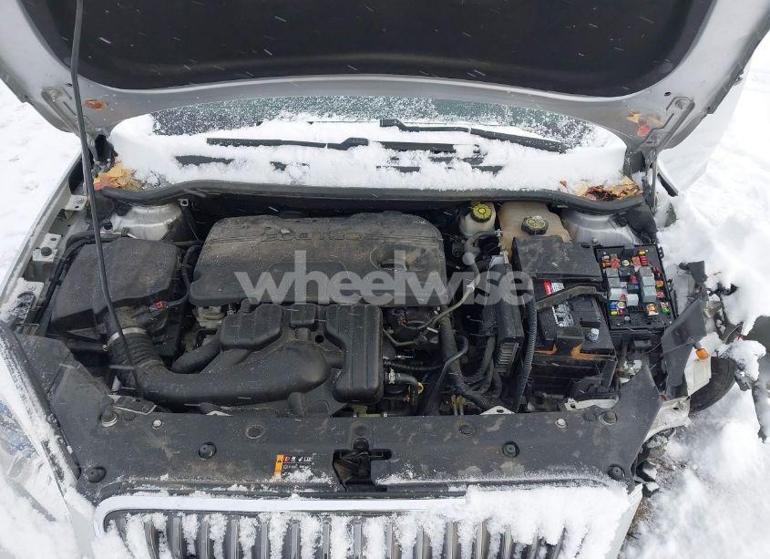 Photo 10 of 2015 Buick Verano (VIN 1G4PP5SK3F4192291)