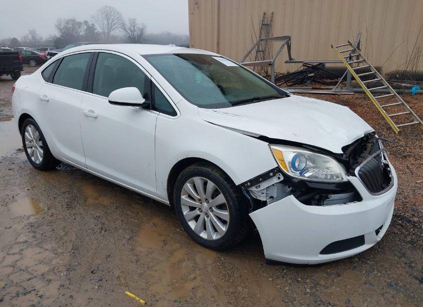 2015 Buick Verano (VIN 1G4PP5SK3F4215875) main photo