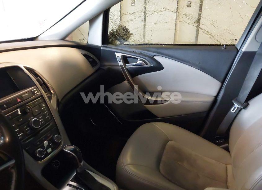 Photo 5 of 2013 Buick Verano (VIN 1G4PP5SK4D4224873)