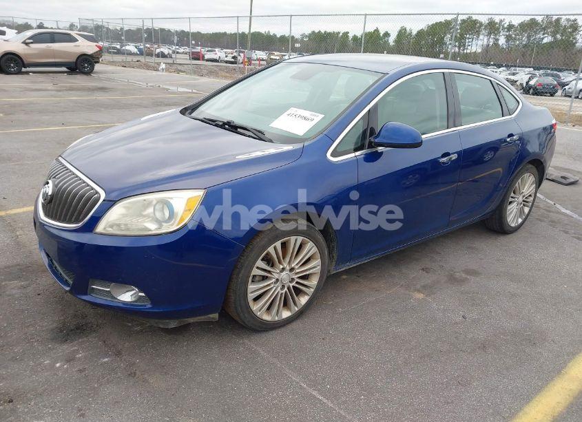 Photo 2 of 2013 Buick Verano (VIN 1G4PP5SK4D4252379)