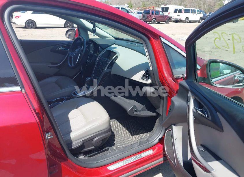 Photo 5 of 2014 Buick Verano (VIN 1G4PP5SK4E4187244)