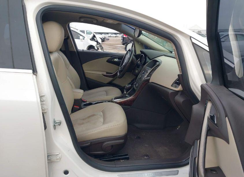 Photo 5 of 2015 Buick Verano (VIN 1G4PP5SK4F4192395)