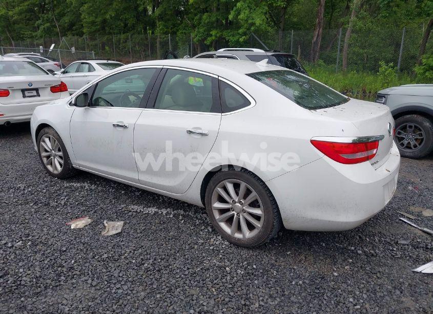 Photo 3 of 2013 Buick Verano (VIN 1G4PP5SK5D4128489)