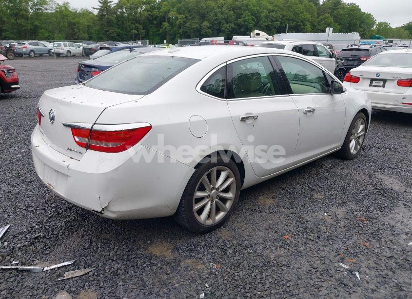 Photo 4 of 2013 Buick Verano (VIN 1G4PP5SK5D4128489)