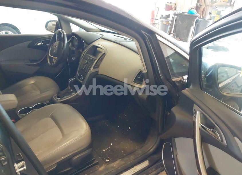 Photo 5 of 2013 Buick Verano (VIN 1G4PP5SK5D4241505)