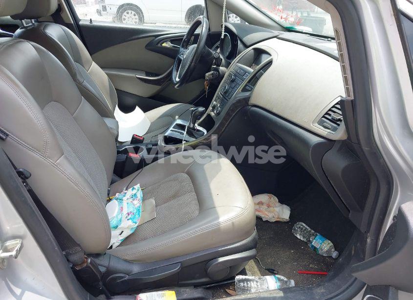 Photo 5 of 2013 Buick Verano (VIN 1G4PP5SK5D4256019)