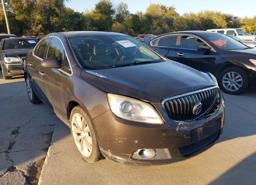 2014 Buick Verano (VIN 1G4PP5SK5E4103772) main photo