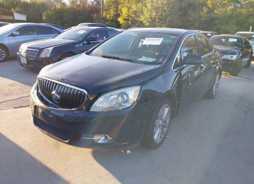 Photo 2 of 2014 Buick Verano (VIN 1G4PP5SK5E4103772)