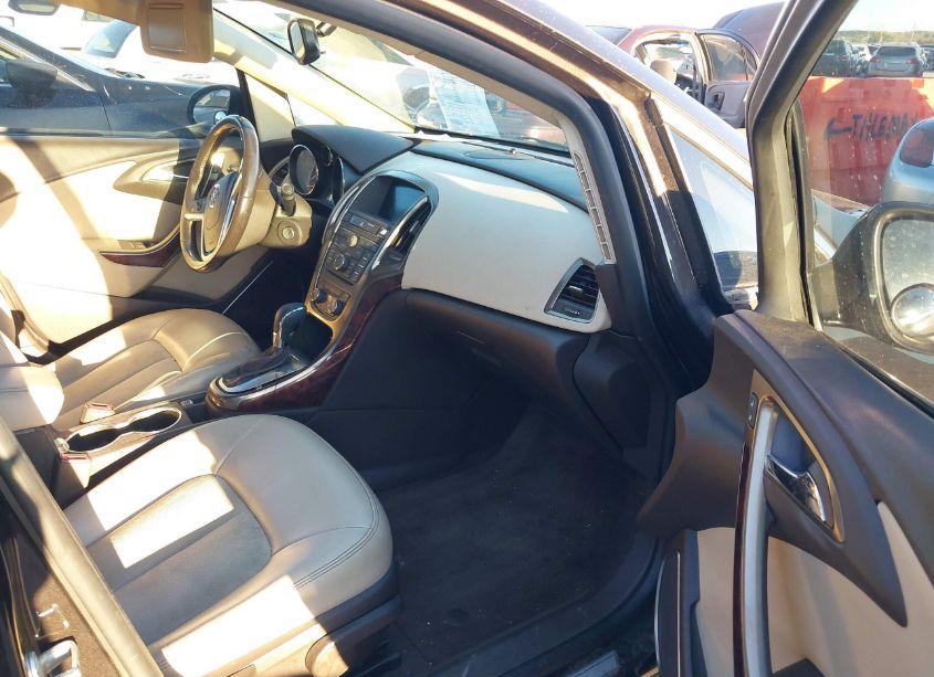 Photo 5 of 2014 Buick Verano (VIN 1G4PP5SK5E4103772)