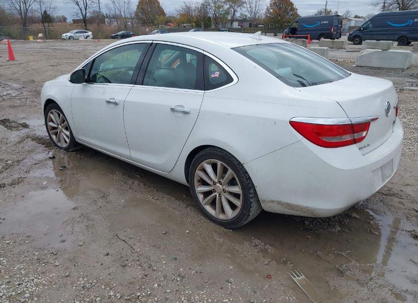 Photo 3 of 2014 Buick Verano (VIN 1G4PP5SK5E4106901)