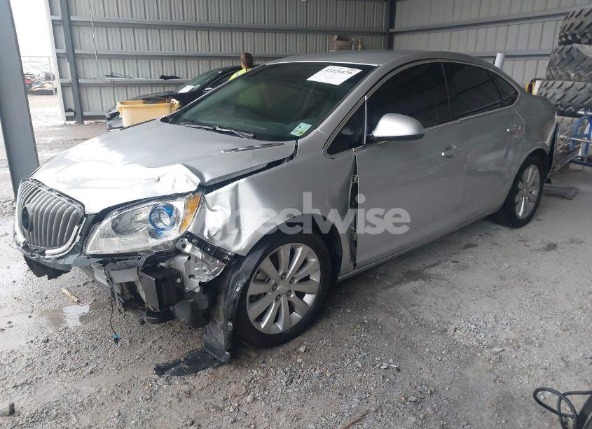 Photo 2 of 2016 Buick Verano (VIN 1G4PP5SK5G4112877)
