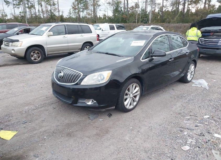 Photo 2 of 2012 Buick Verano (VIN 1G4PP5SK6C4173908)