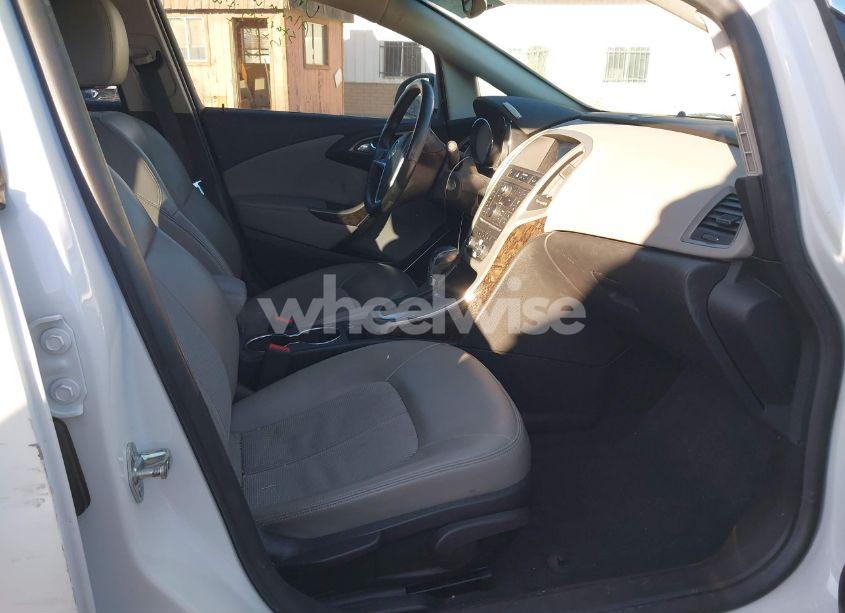 Photo 5 of 2012 Buick Verano (VIN 1G4PP5SK6C4178056)