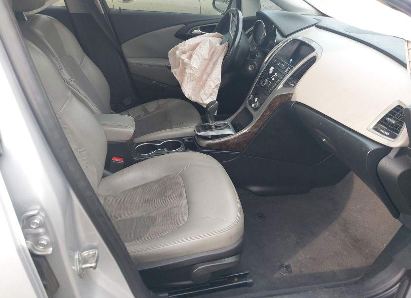 Photo 5 of 2012 Buick Verano (VIN 1G4PP5SK6C4203375)